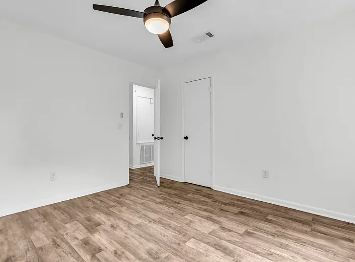 The Ridge Apartments — Photo 8
