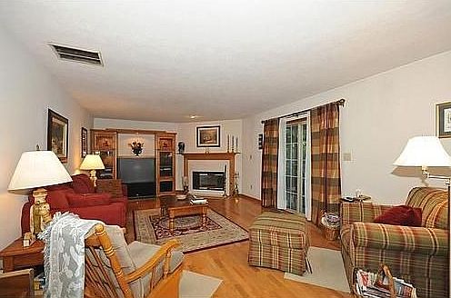 5th image of 1534 Pippin Ct