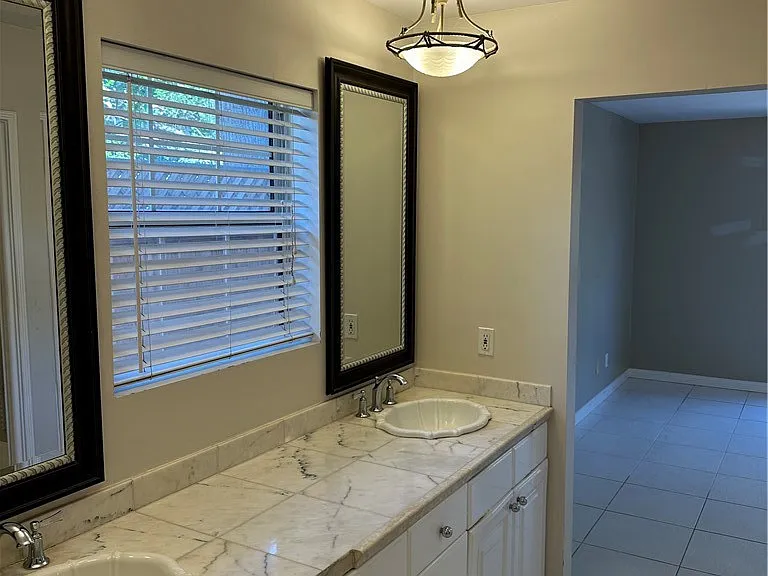 435 Talbert St — Photo 24