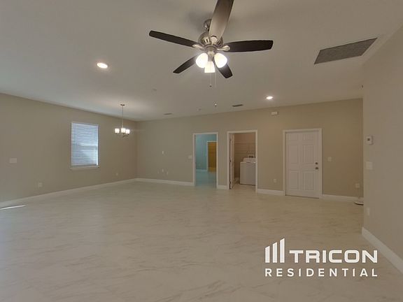 4th image of 719 N 4th Ave