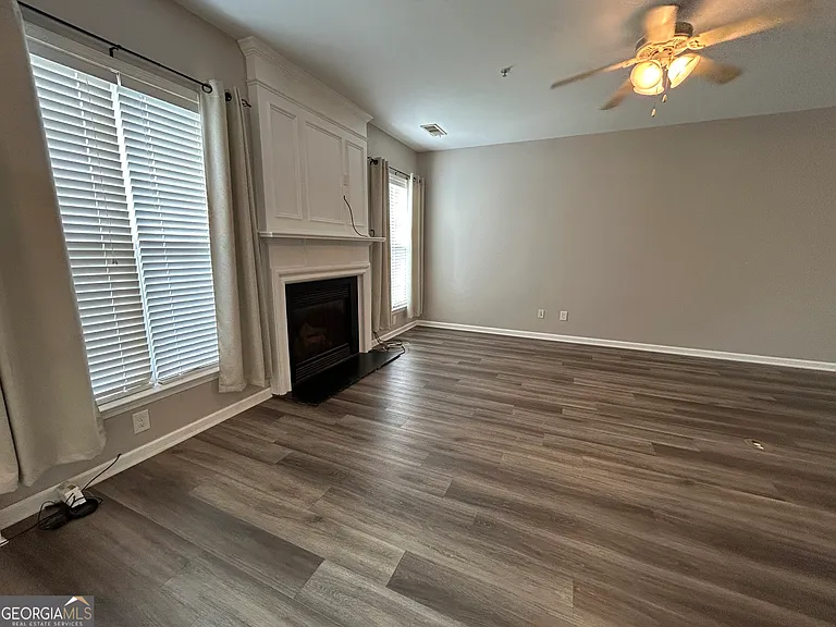 226 Regent Sq — Photo 3