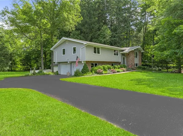 12 Kings Gate Road, Suffern, NY 10901