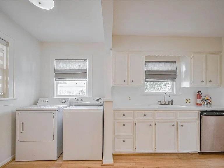 1614 Ridgewood St — Photo 14