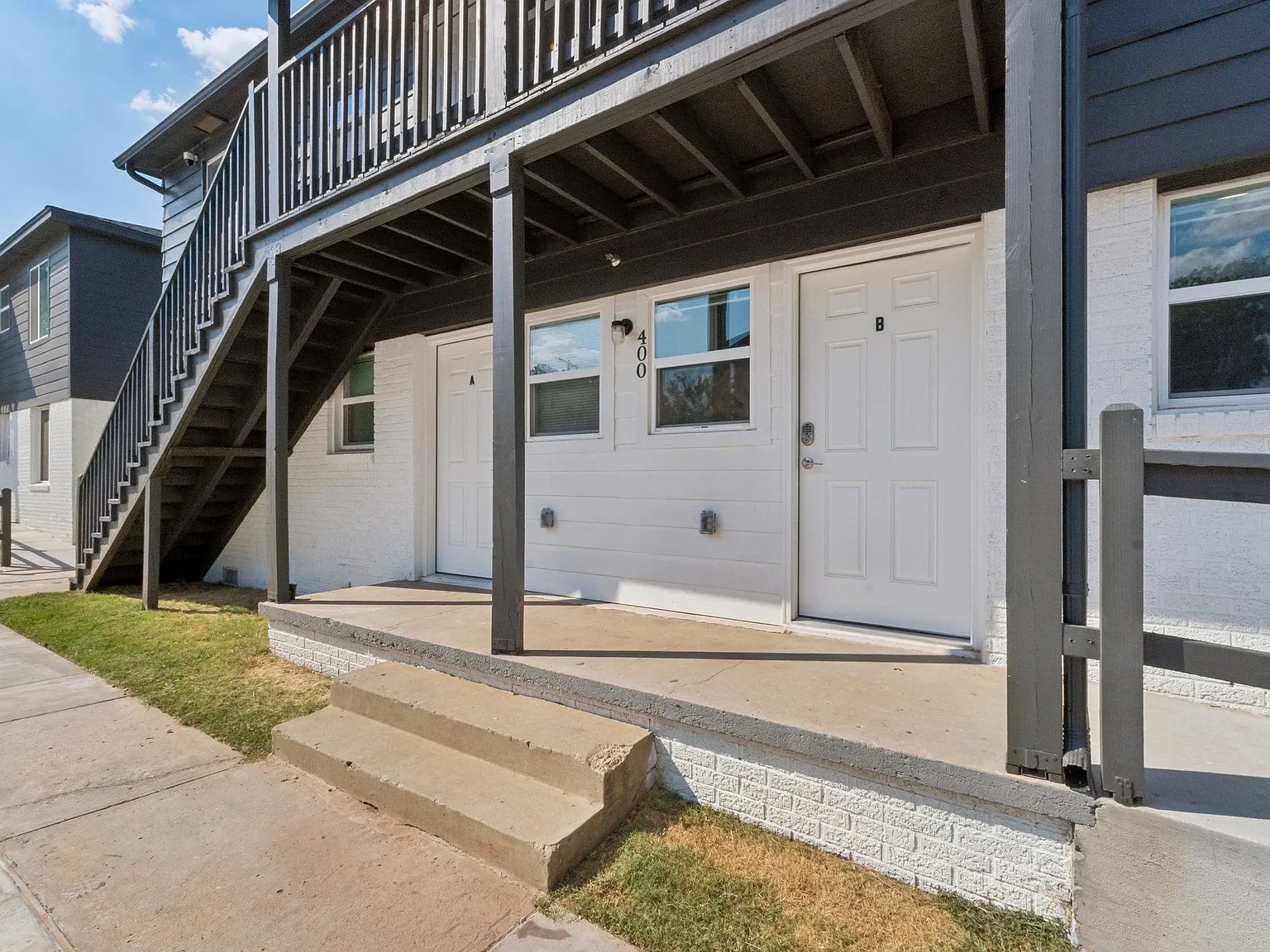 404 SW Grand Blvd — Photo 4