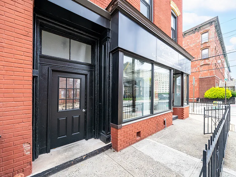 601 Willow Ave #3F — Photo 14