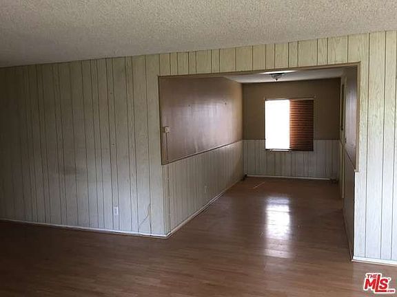3rd image of 712 W 78th St