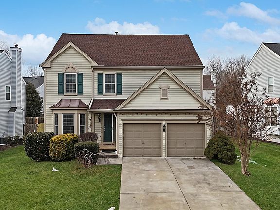 2nd image of 728 Longfellow Dr NE