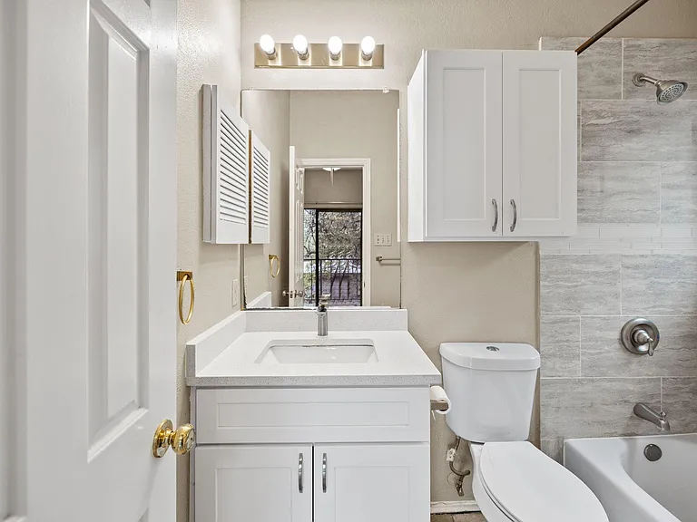 2706 Salado St #210 — Photo 30