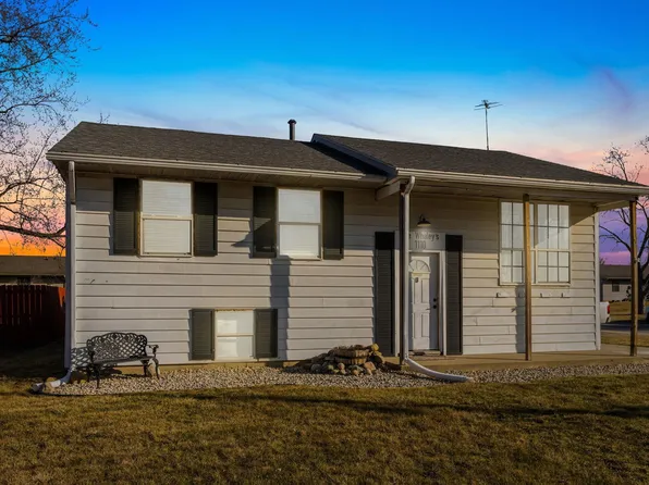 1110 Superior Dr, Auburn, IN 46706