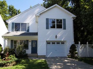 24 Raynor Ave, Middletown, NJ 07748