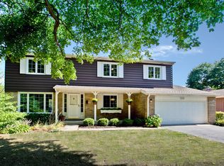 515 Green Bay Rd, Lake Bluff, IL 60044