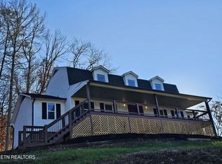 116 Chestnut Hill Rd, Oak Ridge, TN 37830