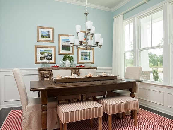 Dining Room - Riley