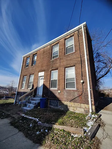 3139 Ward St Photo 1