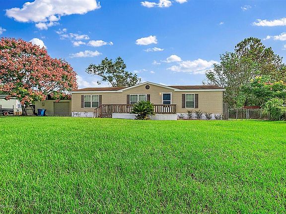 3rd image of 11851 Caney Ln
