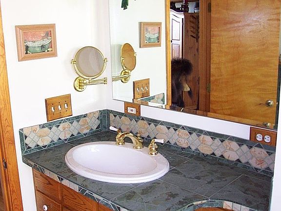 Master Vanity