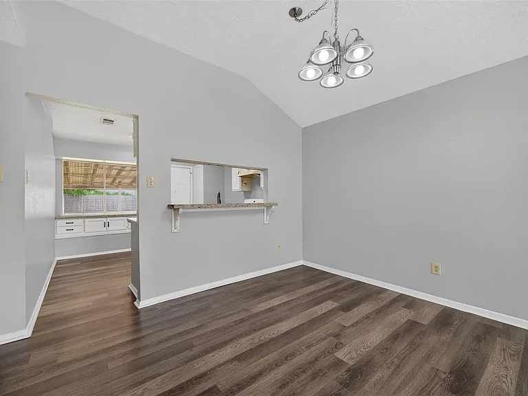 2403 Autumn Springs Ln — Photo 10