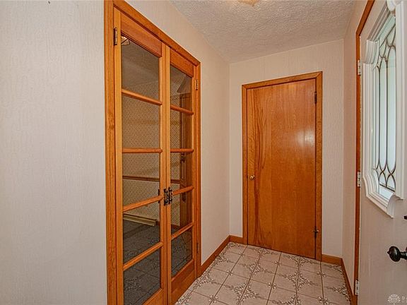 2nd image of 1109 Greenridge Dr