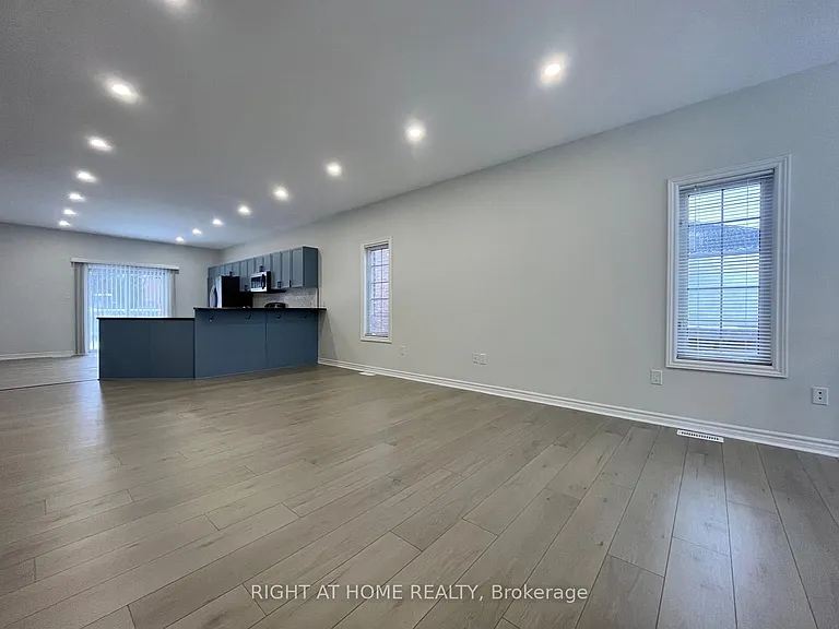 63 Jessica Dr — Photo 4