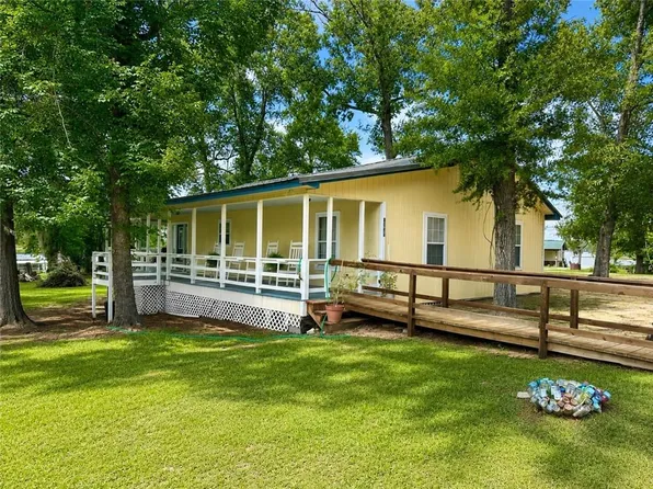1127 McKay Cir, Montgomery, LA 71454