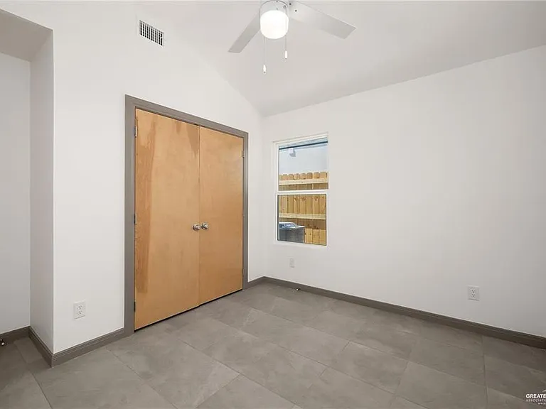1316 E Hibiscus Ave — Photo 7