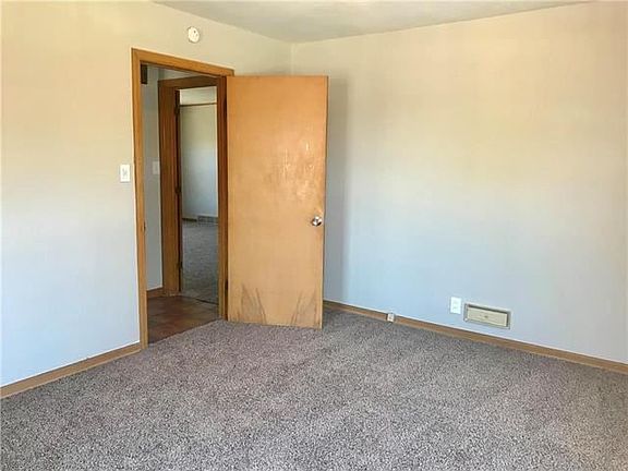 5th image of 7215 Hullwood Ave