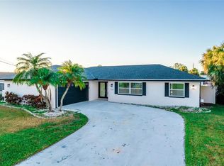 4900 Shoreview Ct, Port Richey, FL 34668