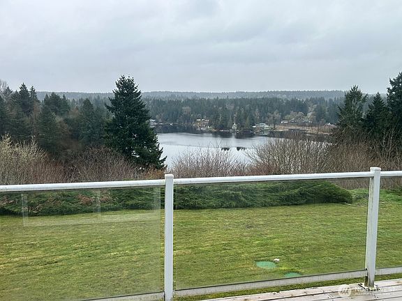 4th image of 5810 Meridian Road SE