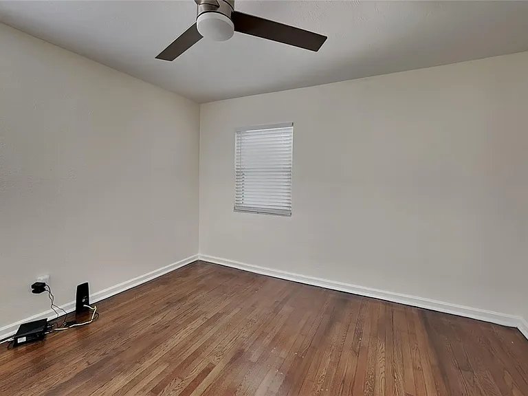 270 W Pineloch Ave — Photo 10