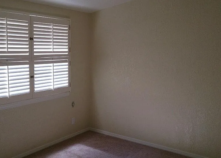 10429 Tomwood Ave — Photo 7
