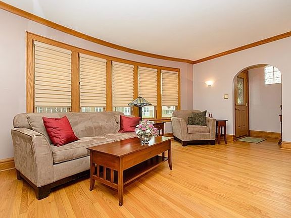2nd image of 3621 Morton Ave Floor 1