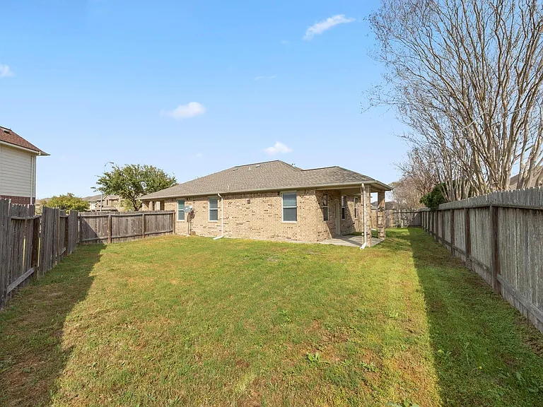 20935 Brodie Ln — Photo 26