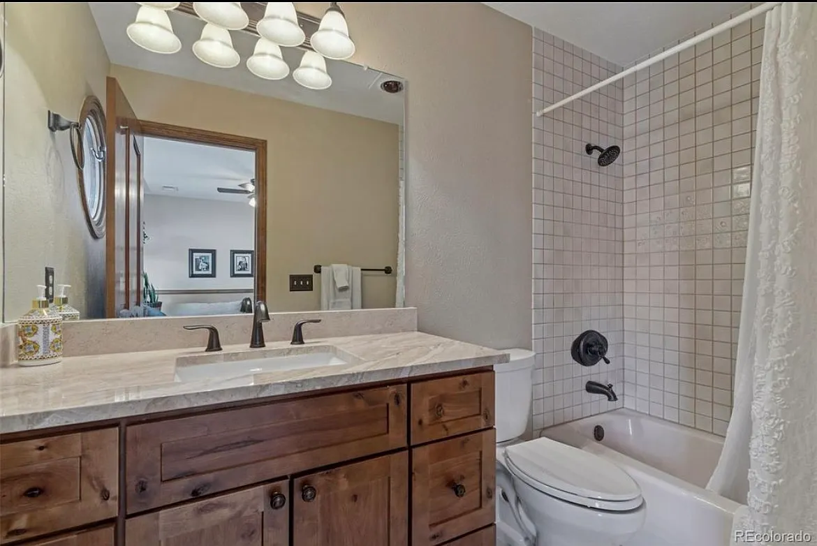 5 Tamarade Dr — Photo 4