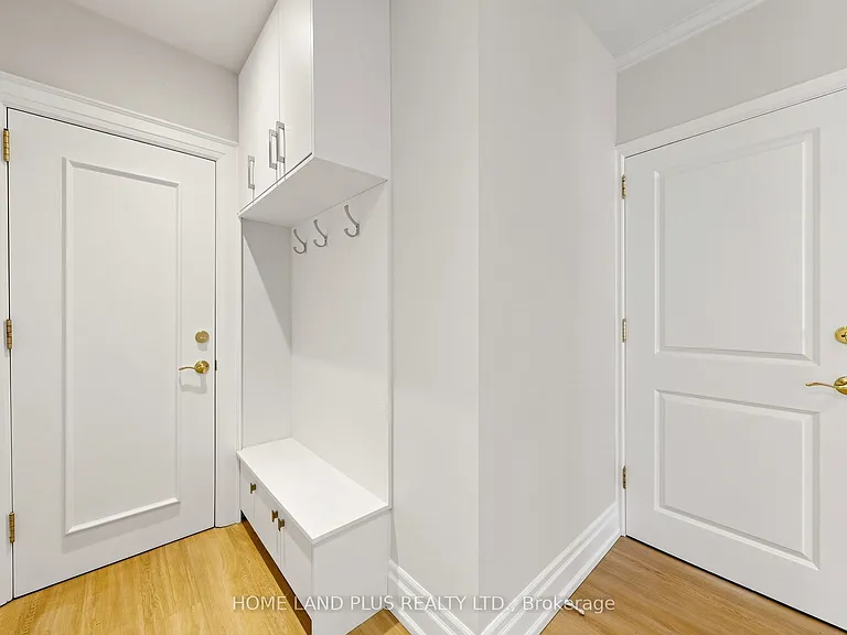 919 Avenue Rd #3 — Photo 25