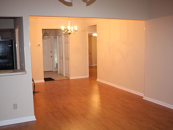 Dining room & Foyer
