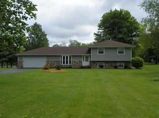 2110 S Winnebago Rd, Winnebago, IL 61088