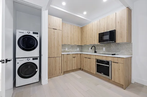 Rented by REAL New York | media 6