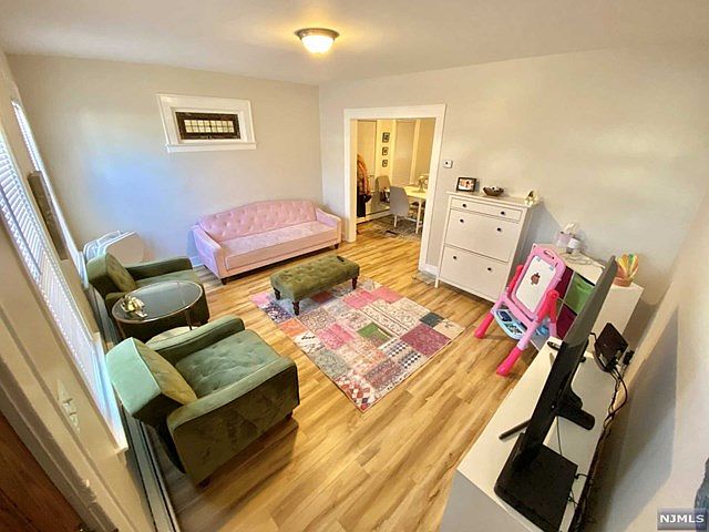 1st image of 580 New Jersey Ave Floor 2