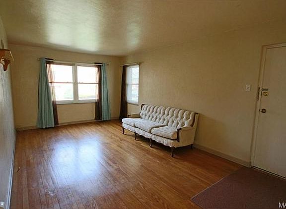 5th image of 5848 Sunshine Dr #102