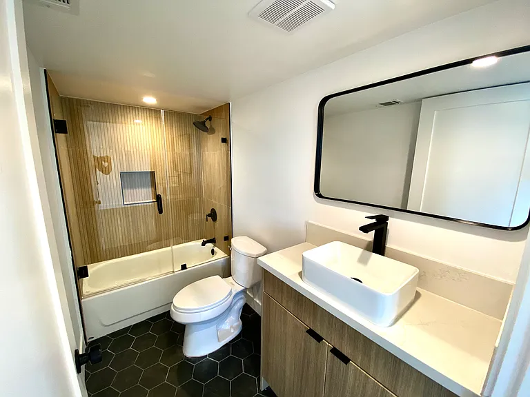 1406 1/2 N Sycamore Ave #1406 — Photo 21