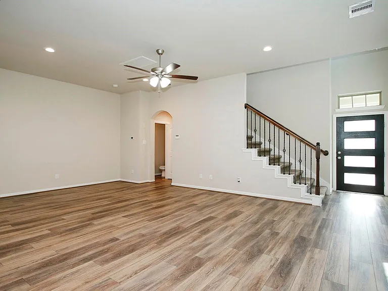 239 Biltmore Loop — Photo 10
