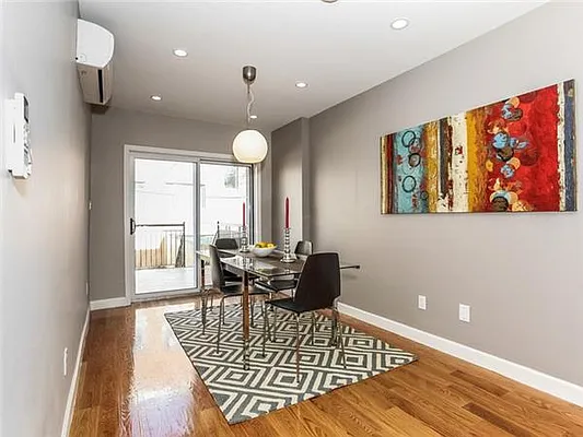 Sold by Avenue Sotheby's International Realty | media 6