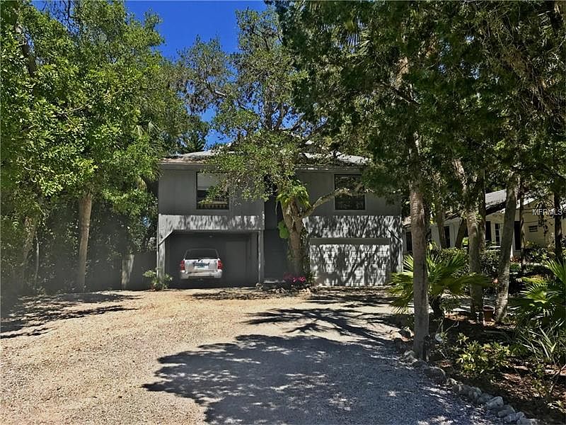 1st image of 4905 Commonwealth Dr