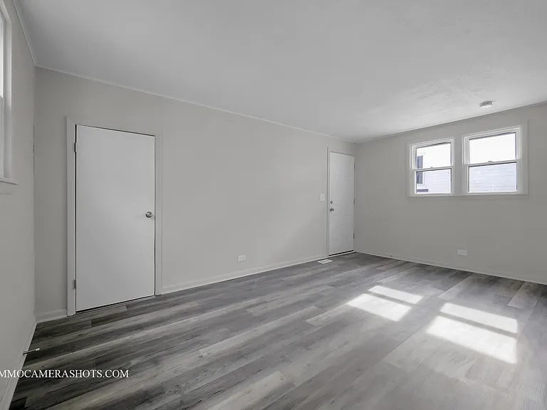 1827 Grey Ave #2 — Photo 8