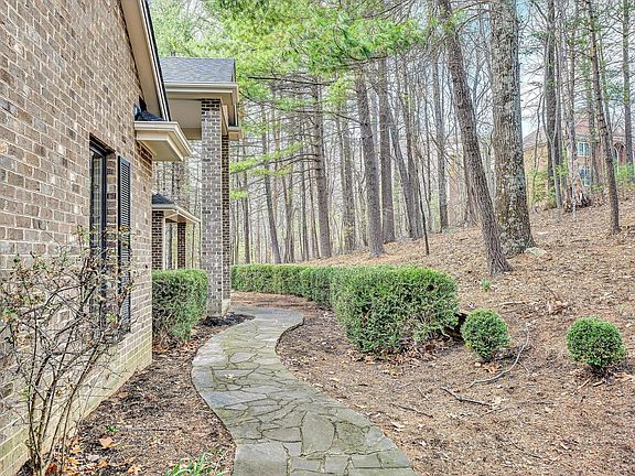 3rd image of 1624 Sunberry Cir