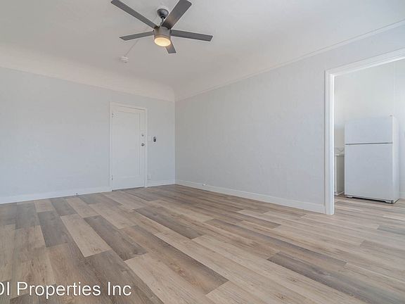 5th image of 1522 N Mariposa Ave #206