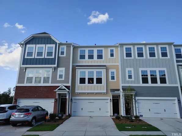 1029 Commack Dr, Durham, NC 27703