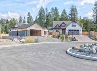 56 SE Demi Ct, Grants Pass, OR 97527