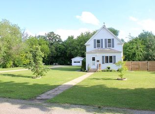 304 W Edward Ave, Warren, MN 56762