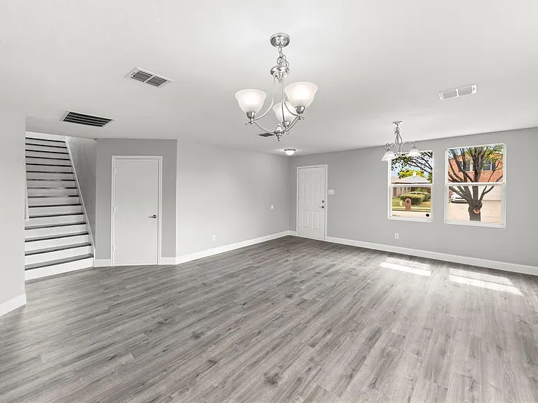 1701 Silverwood Ln — Photo 15